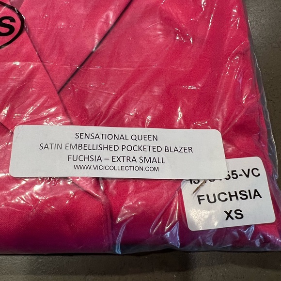 NWT Sensational Queen Satin Embellished Pocketed Blaze Sz: XS - Picture 9 of 11